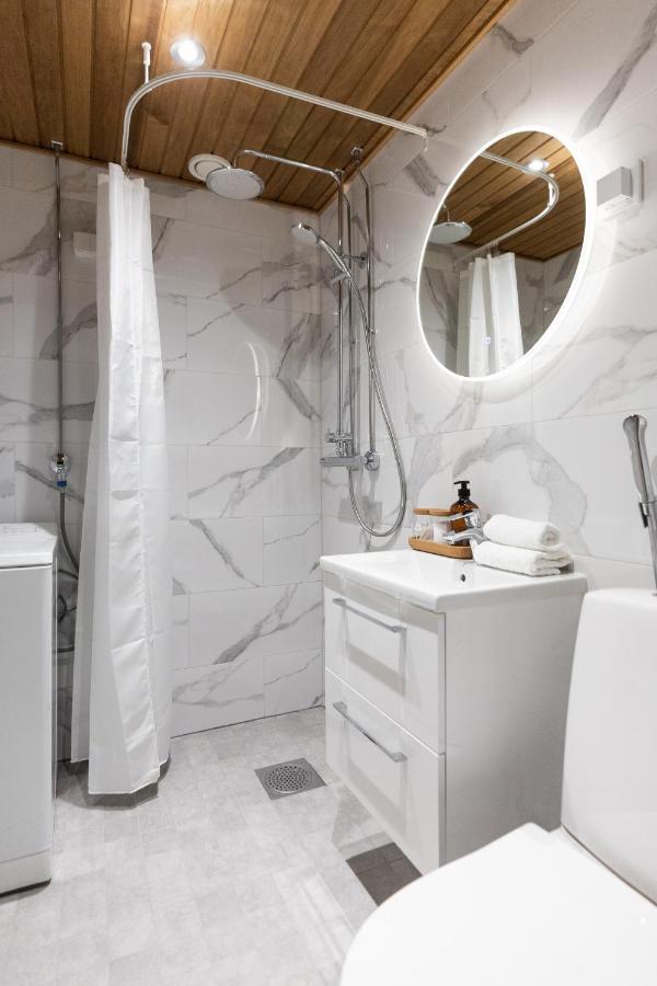 Arctic Night City Suite Рованиеми Экстерьер фото