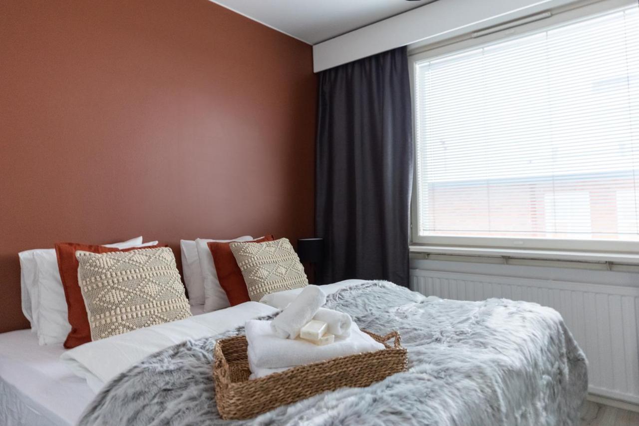Arctic Night City Suite Рованиеми Экстерьер фото